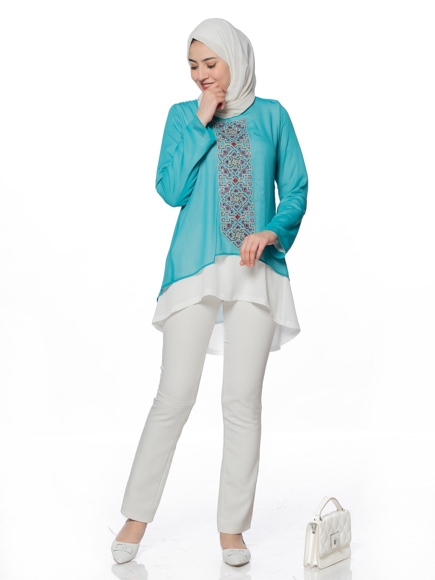 Blouse embroidered
