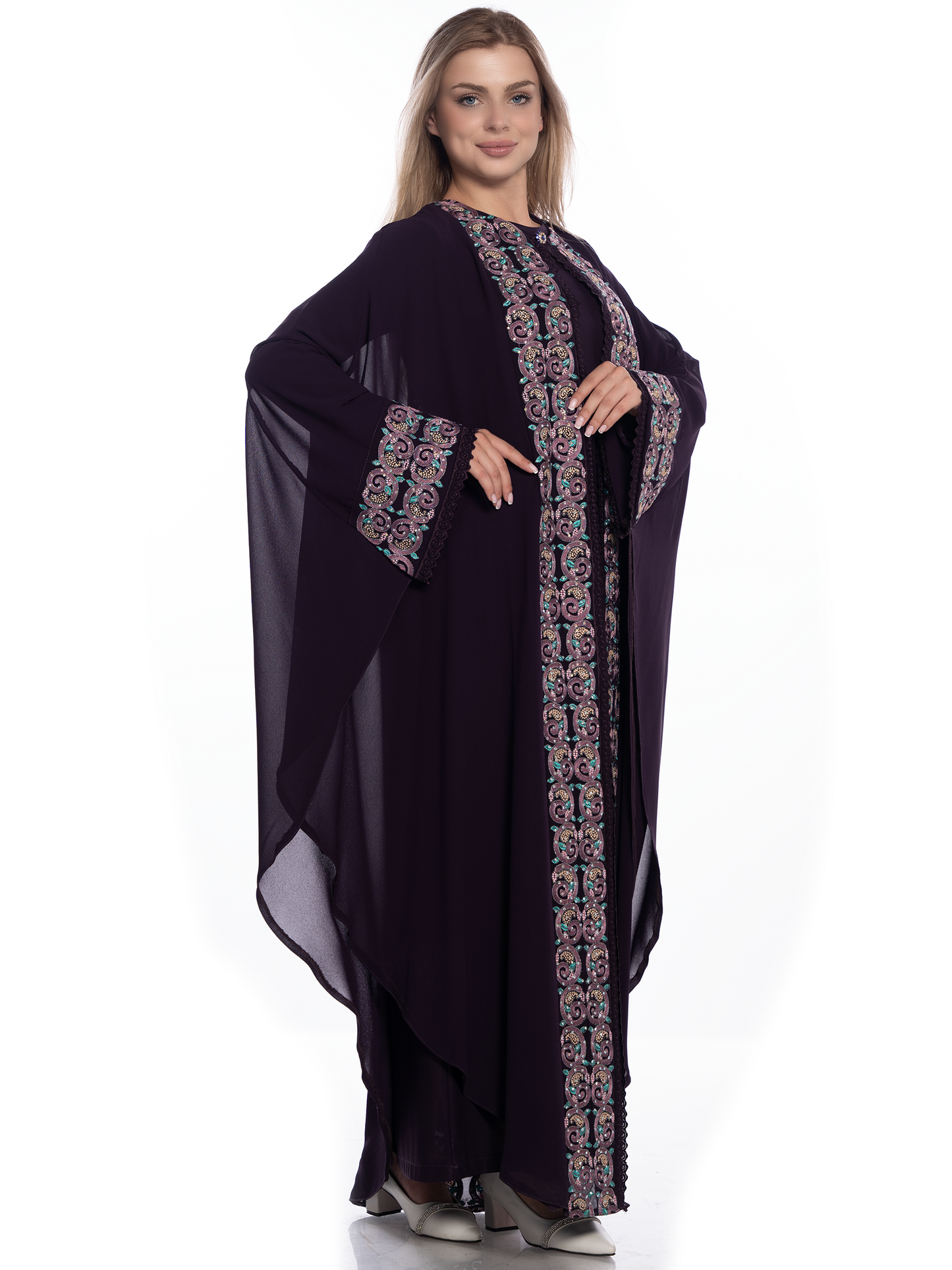 Embroidered bisht