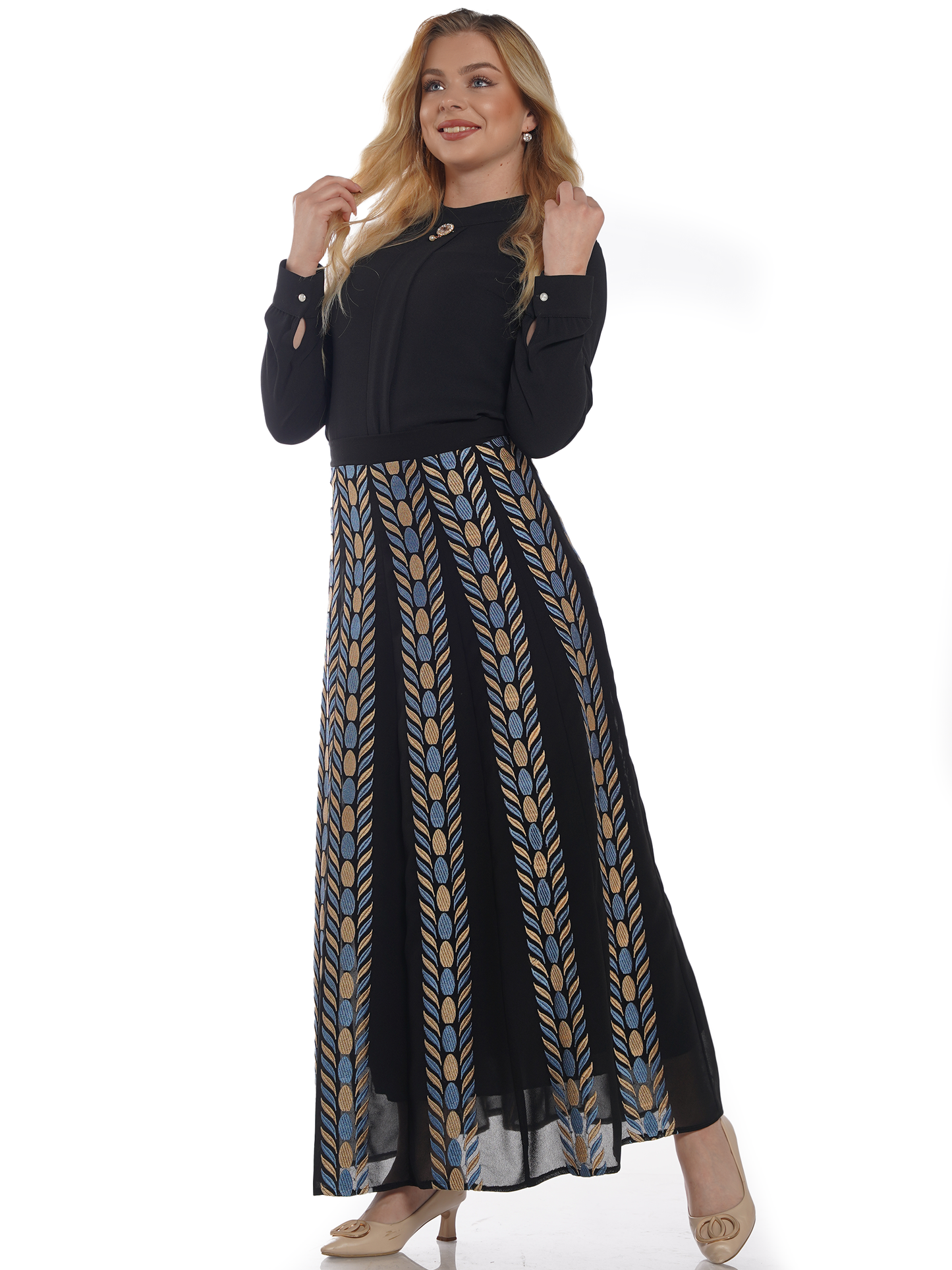 Embroidered skirt