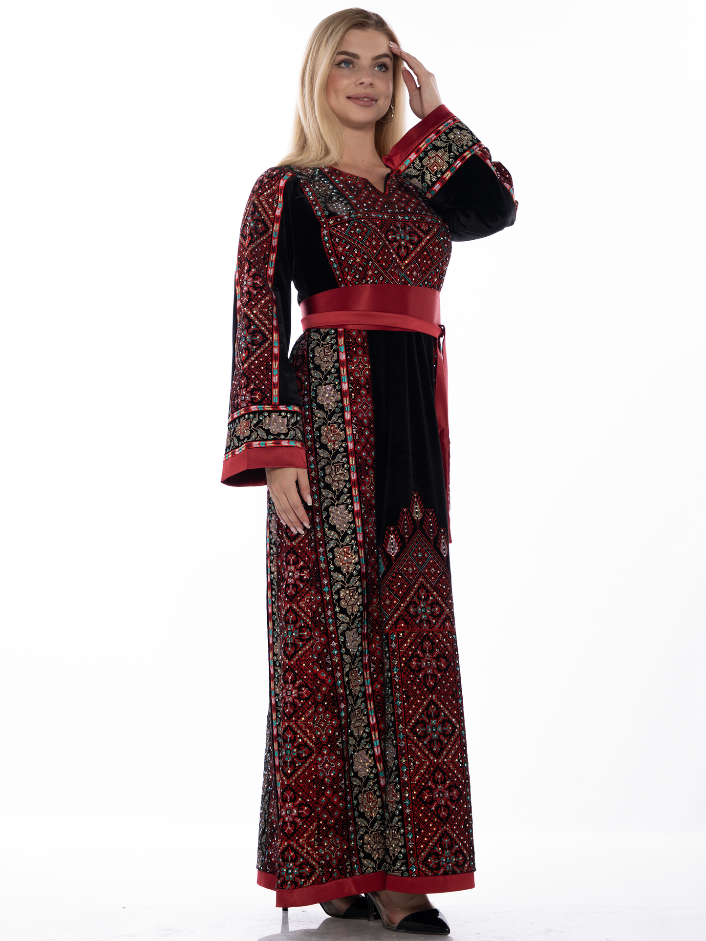 Embroidered thob