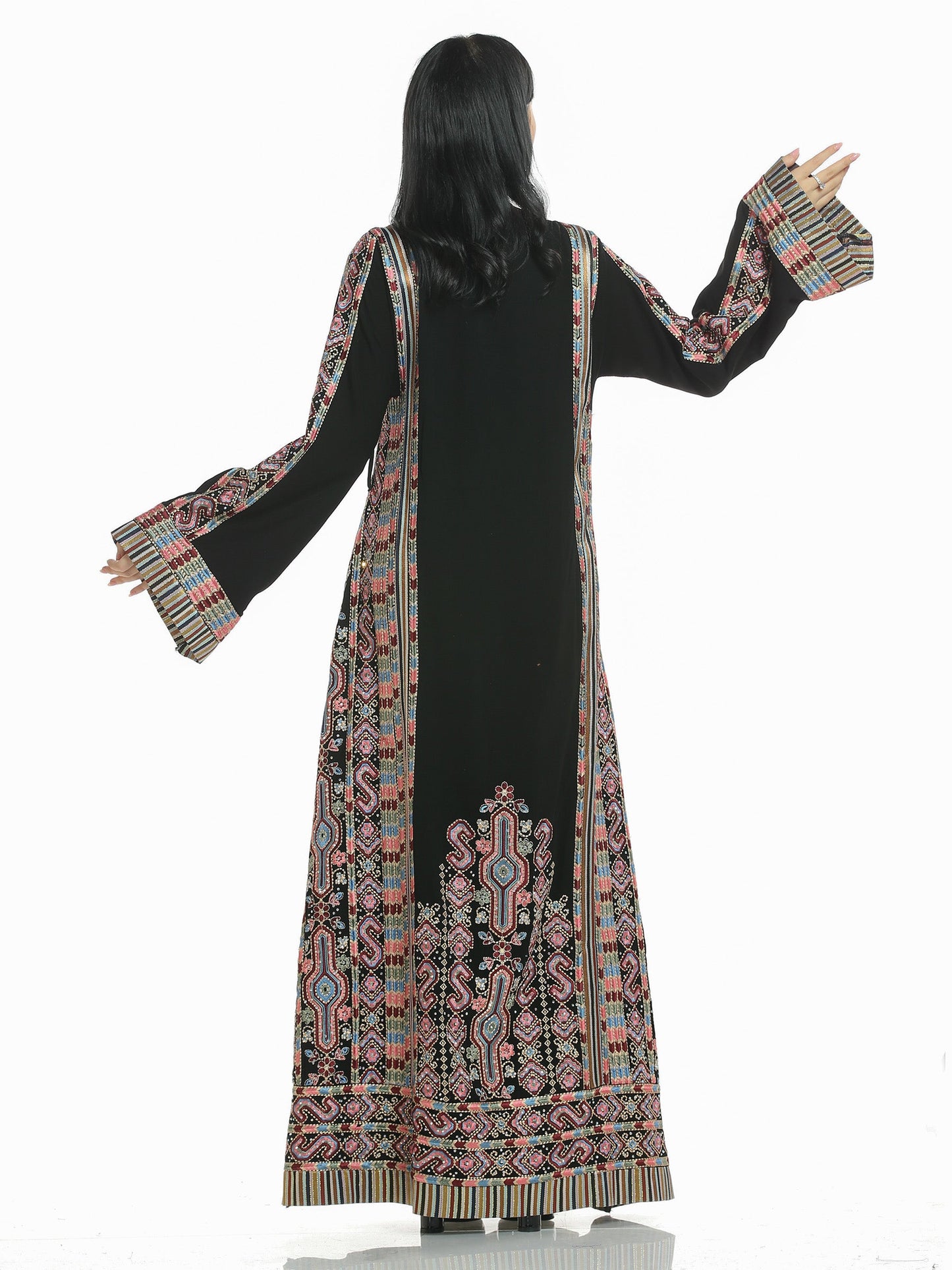 Embroidered thob