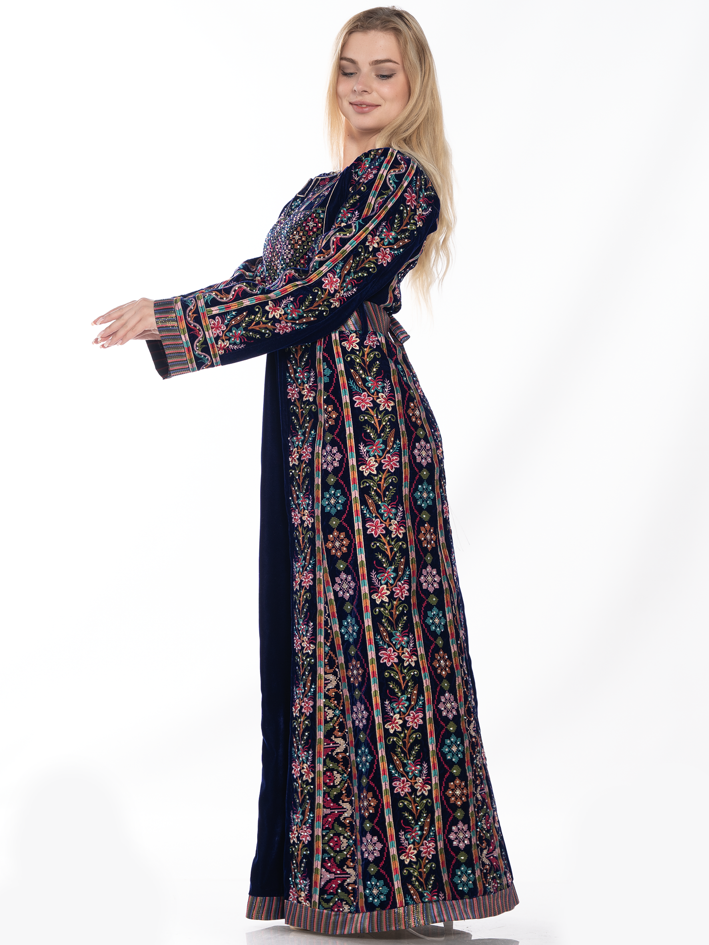 Embroidered thob
