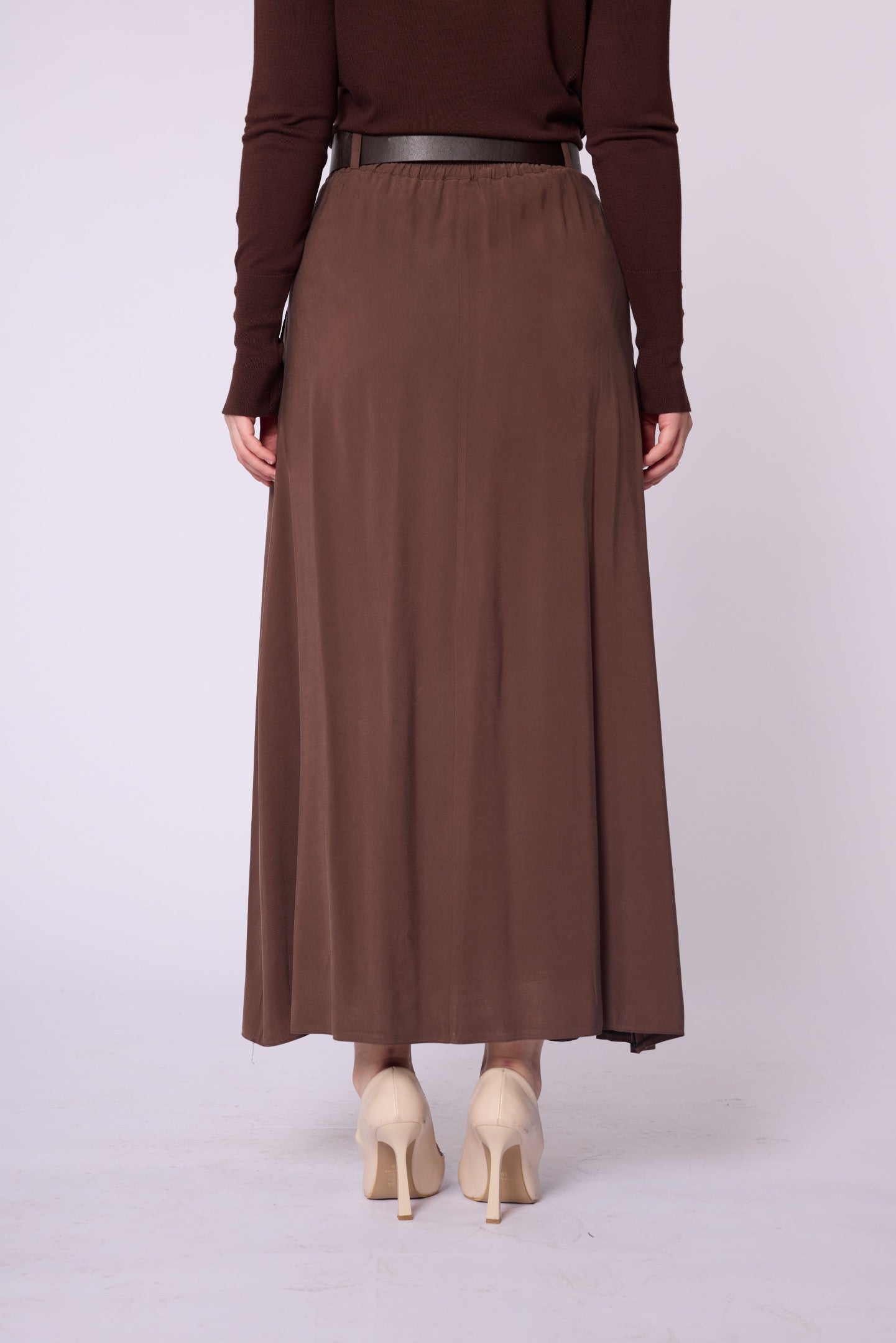 Belt & Pleat Detail Pocketed Long Skirt