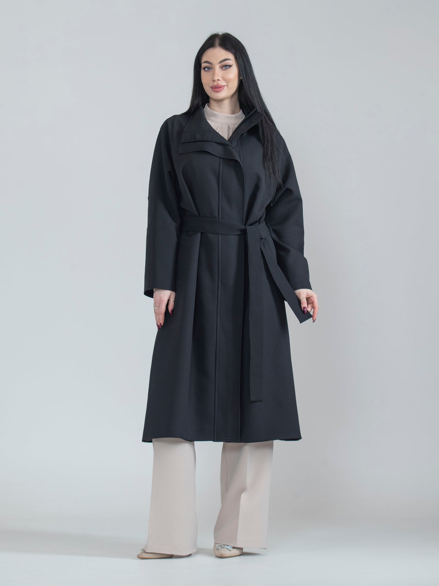 Women's long jacket with a distinctive collar