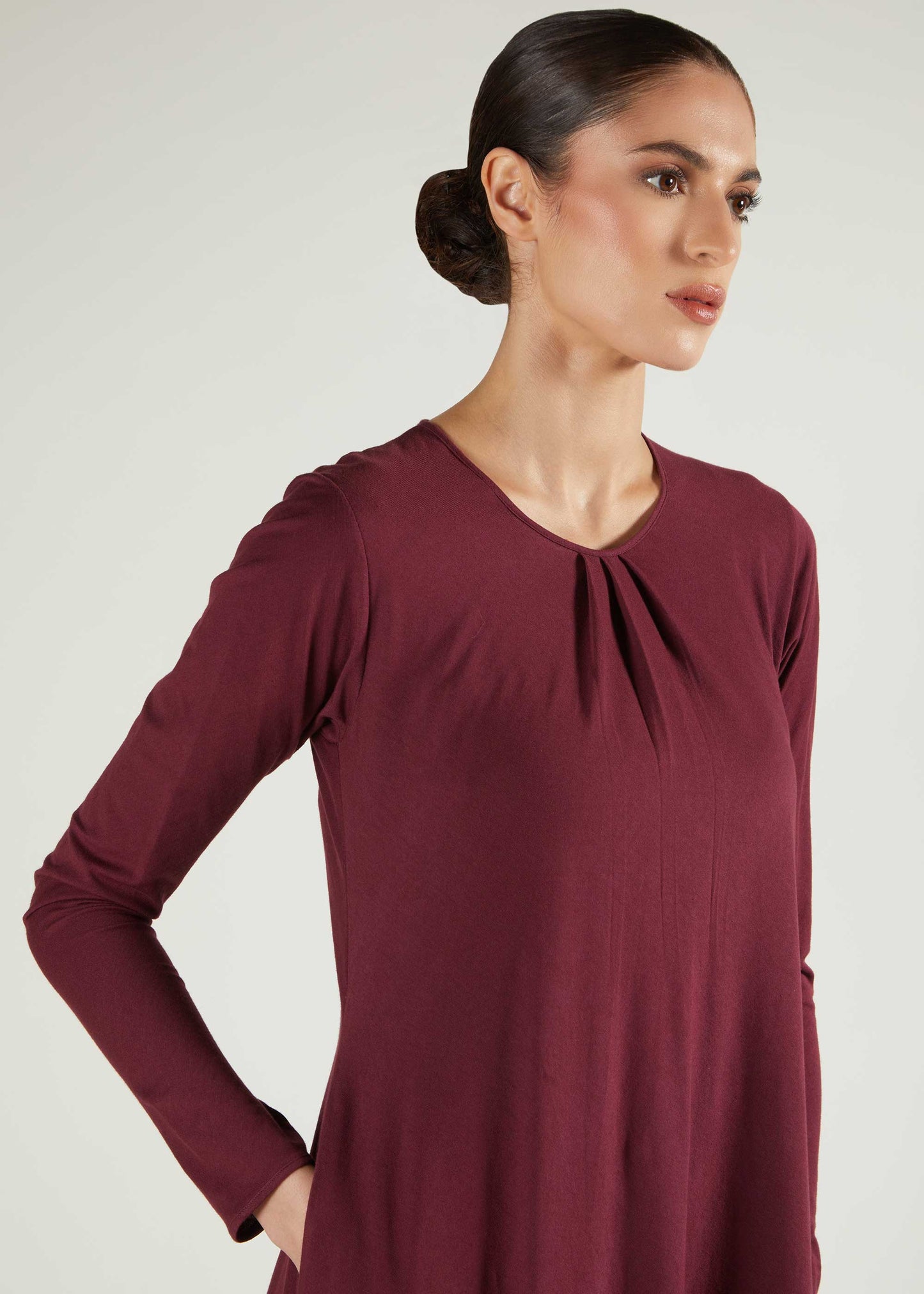 Mulberry Abaya Winter Berry