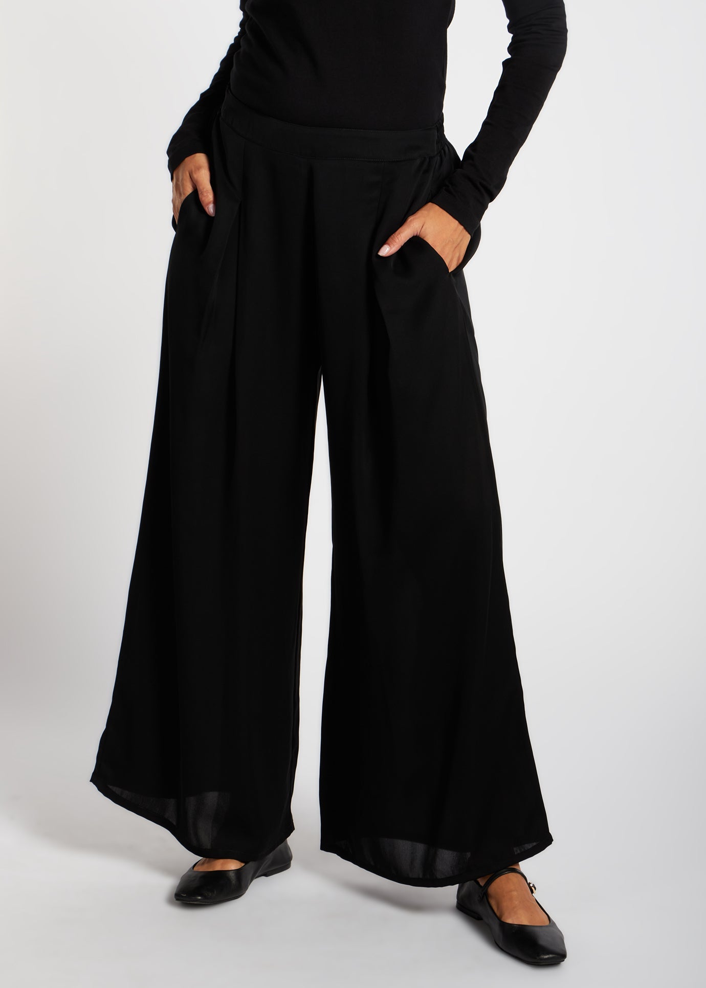 Single Pleat Trousers Black - Final Sale