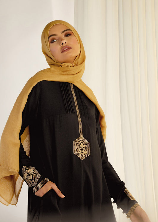 Tayaat Abaya
