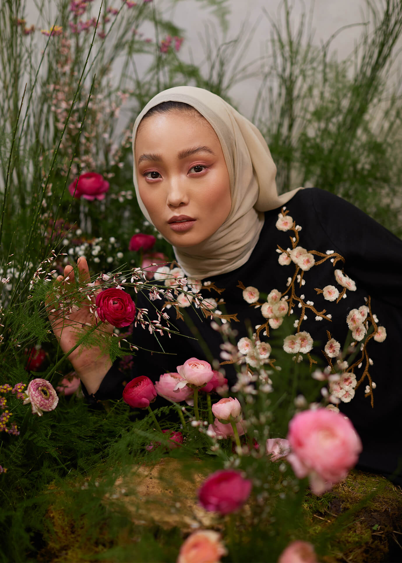 Frangipani Abaya Black