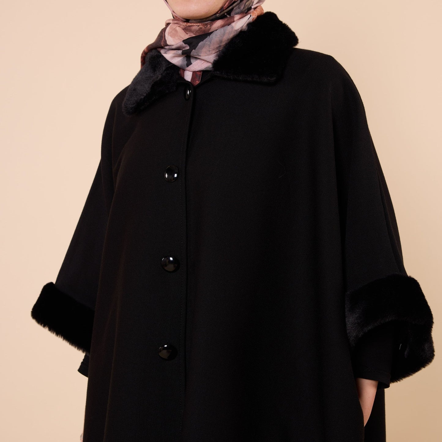 Polo Collar Batwing Sleeve Poncho With Faux Fur Trim