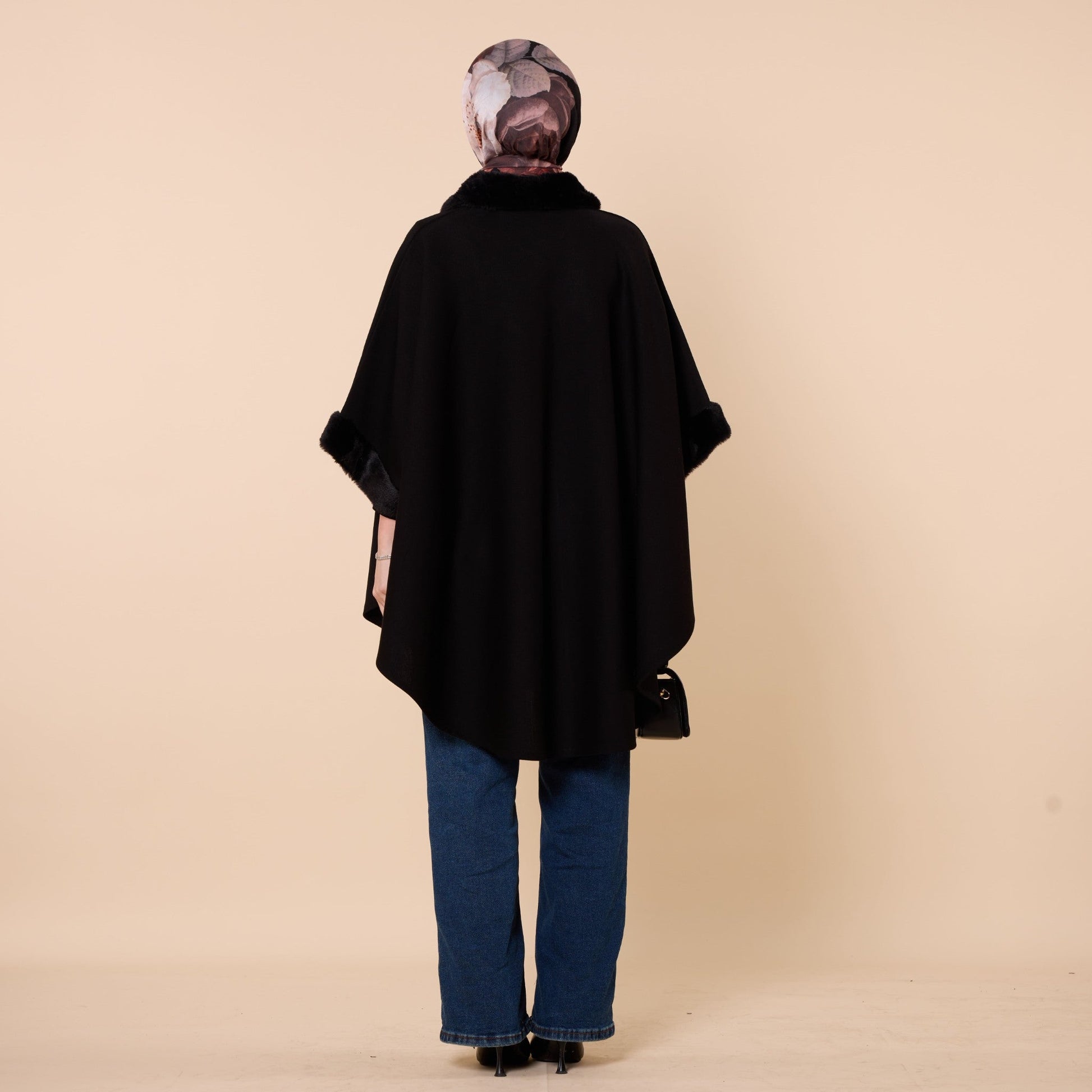 Polo Collar Batwing Sleeve Poncho With Faux Fur Trim