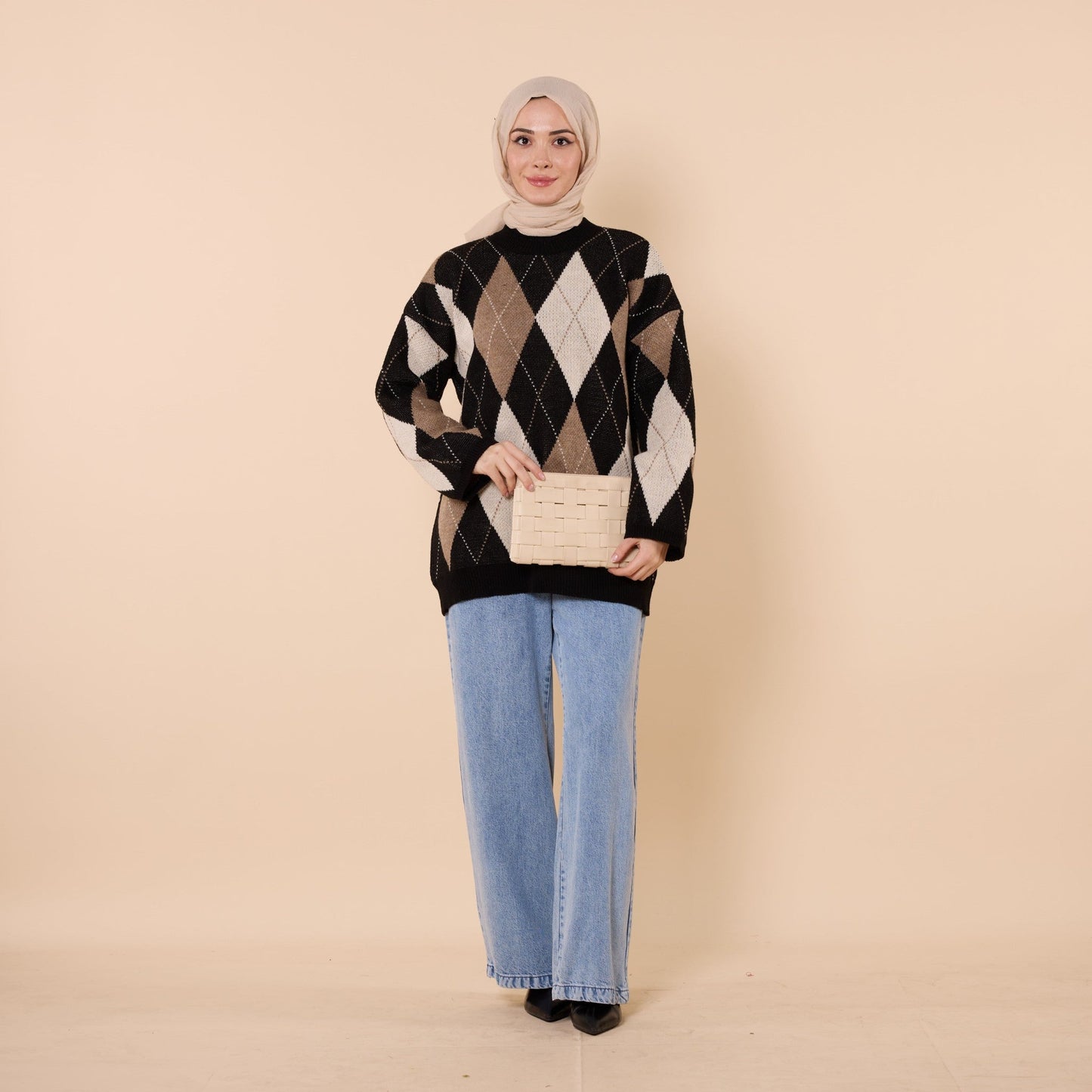 Diamond Pattern Relaxed Fit Knit Sweater