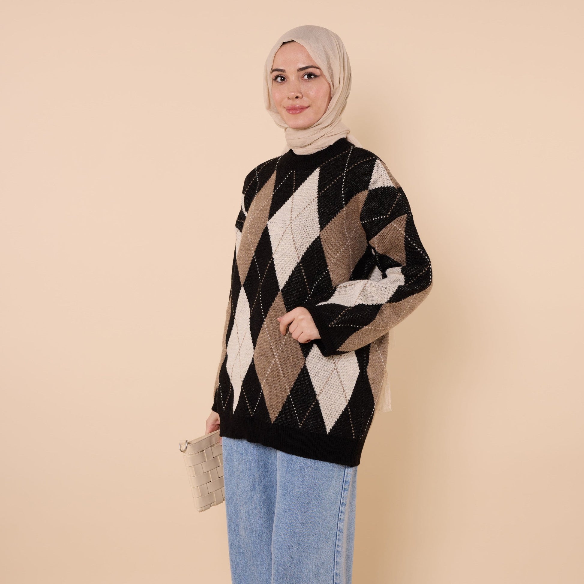 Diamond Pattern Relaxed Fit Knit Sweater