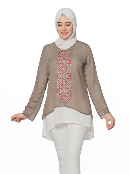 Blouse embroidered