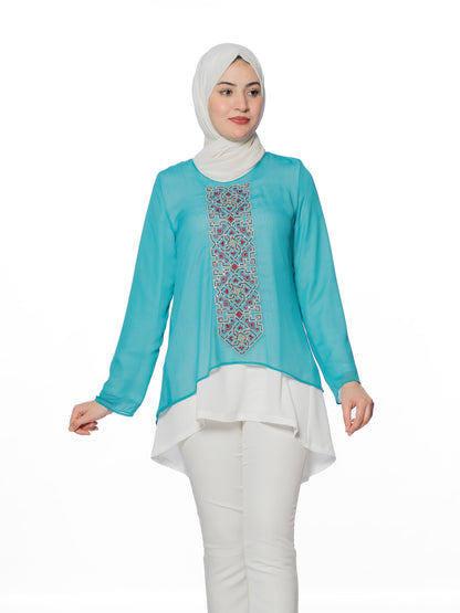 Blouse embroidered