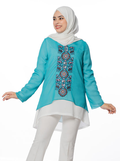 Blouse embroidered