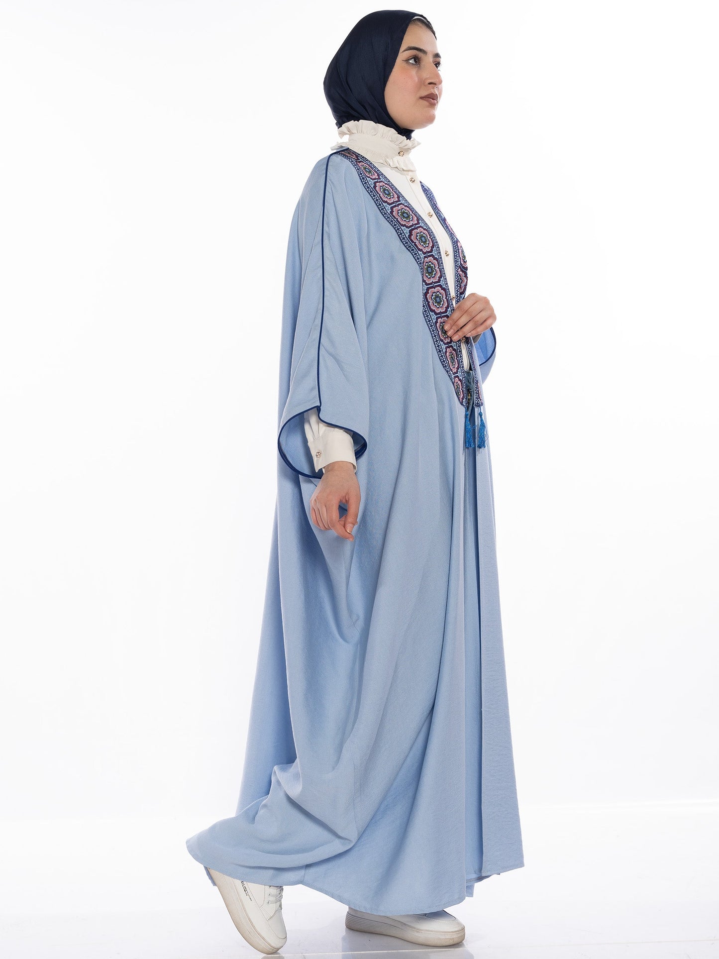 Embroidered bisht
