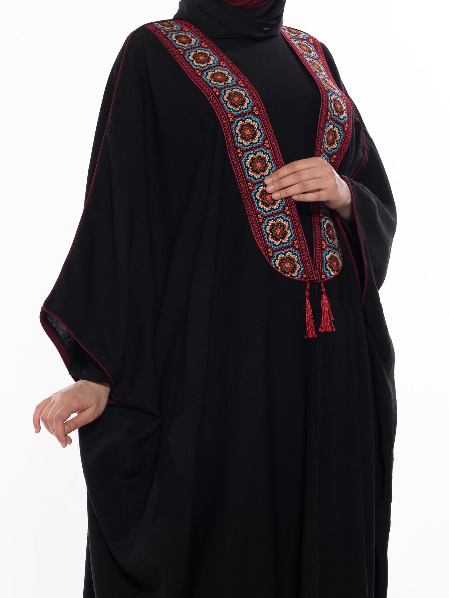 Embroidered bisht