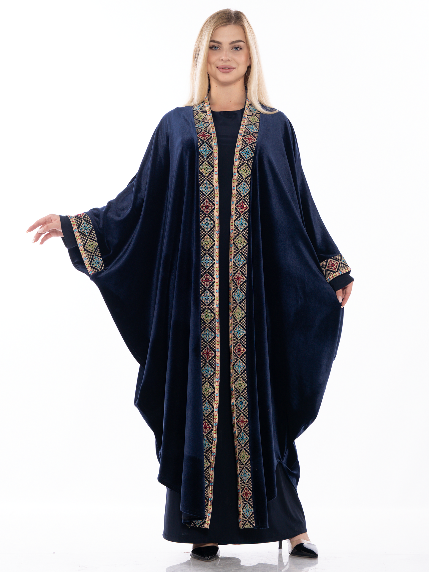 Embroidered bisht