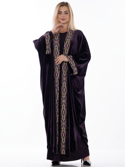 Embroidered bisht