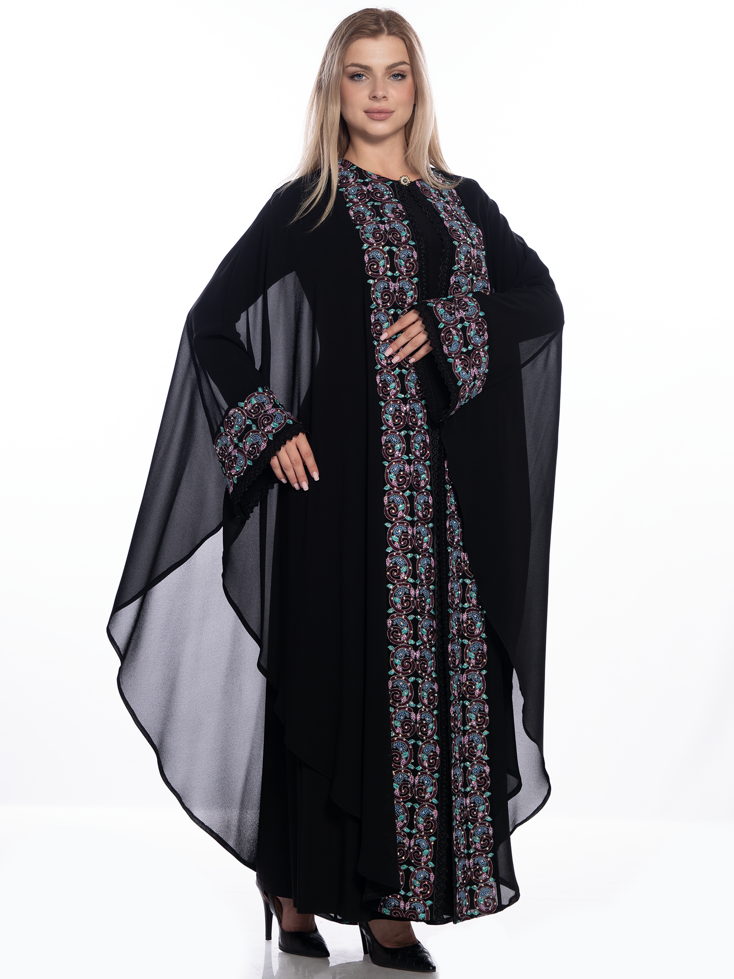 Embroidered bisht