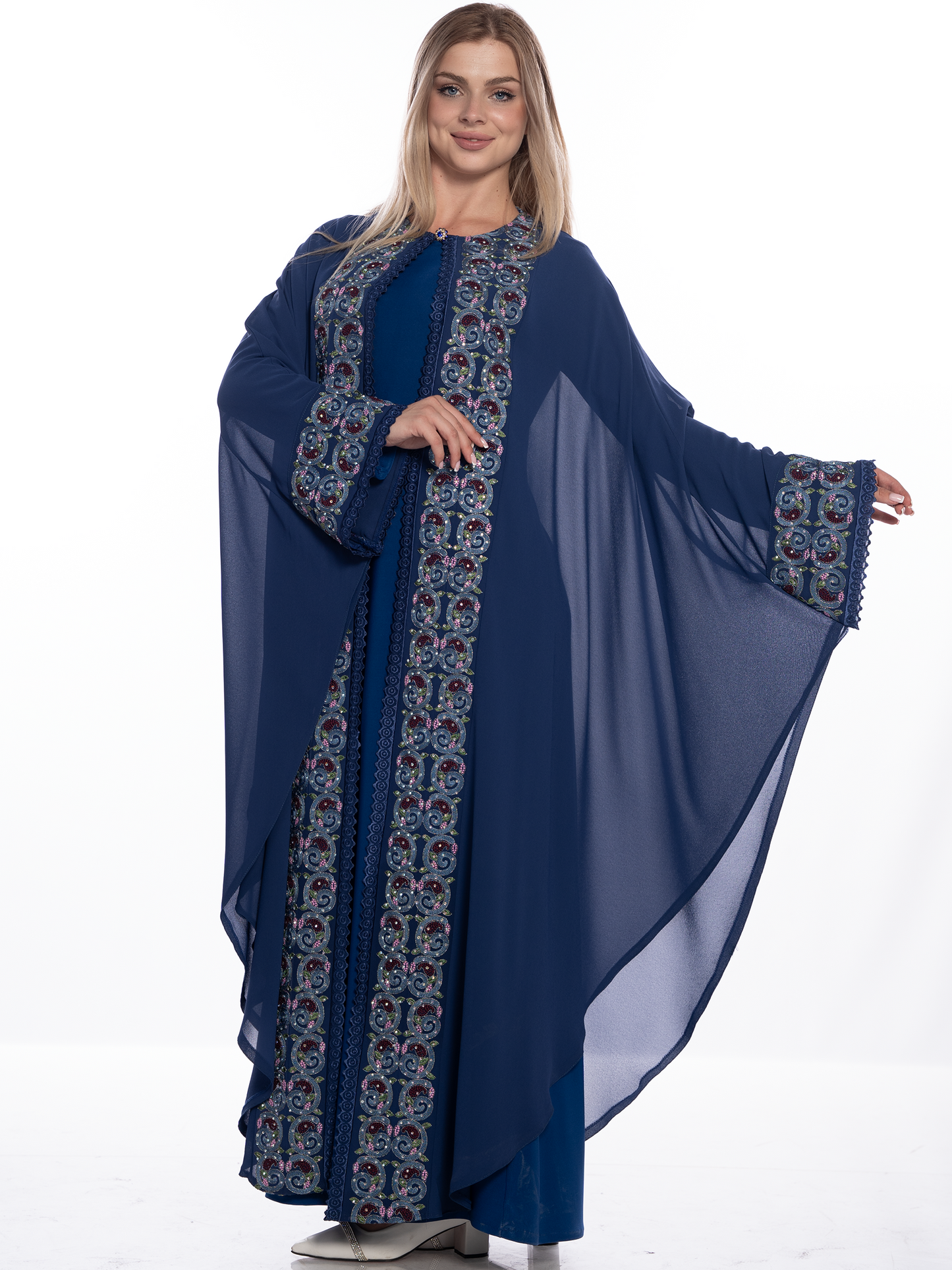 Embroidered bisht