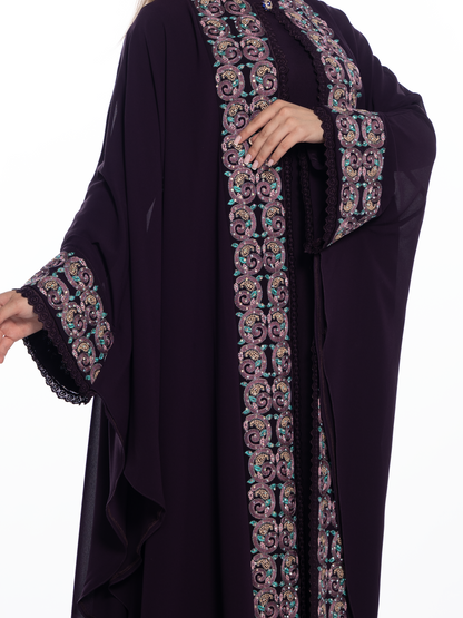 Embroidered bisht