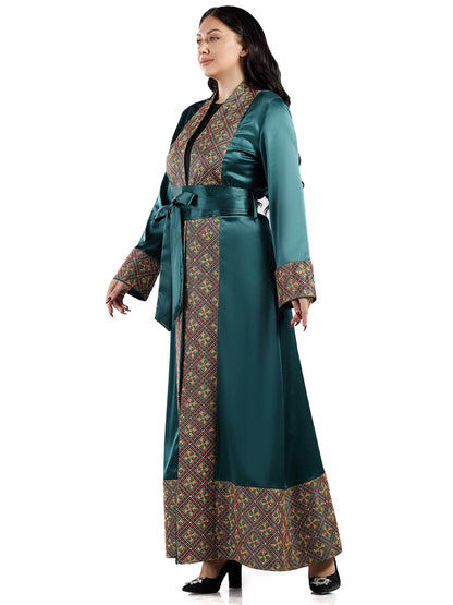 Embroidered bisht