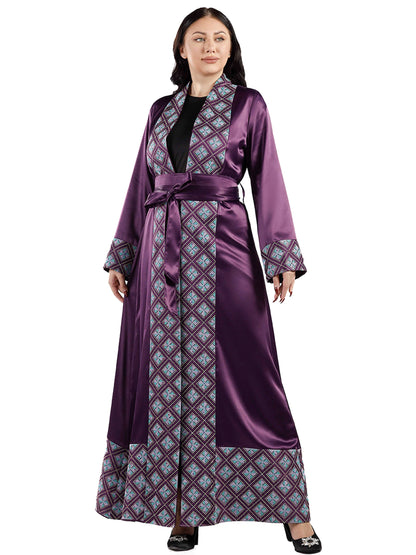 Embroidered bisht