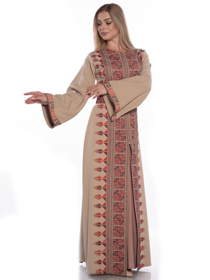 Two-piece embroidered bisht