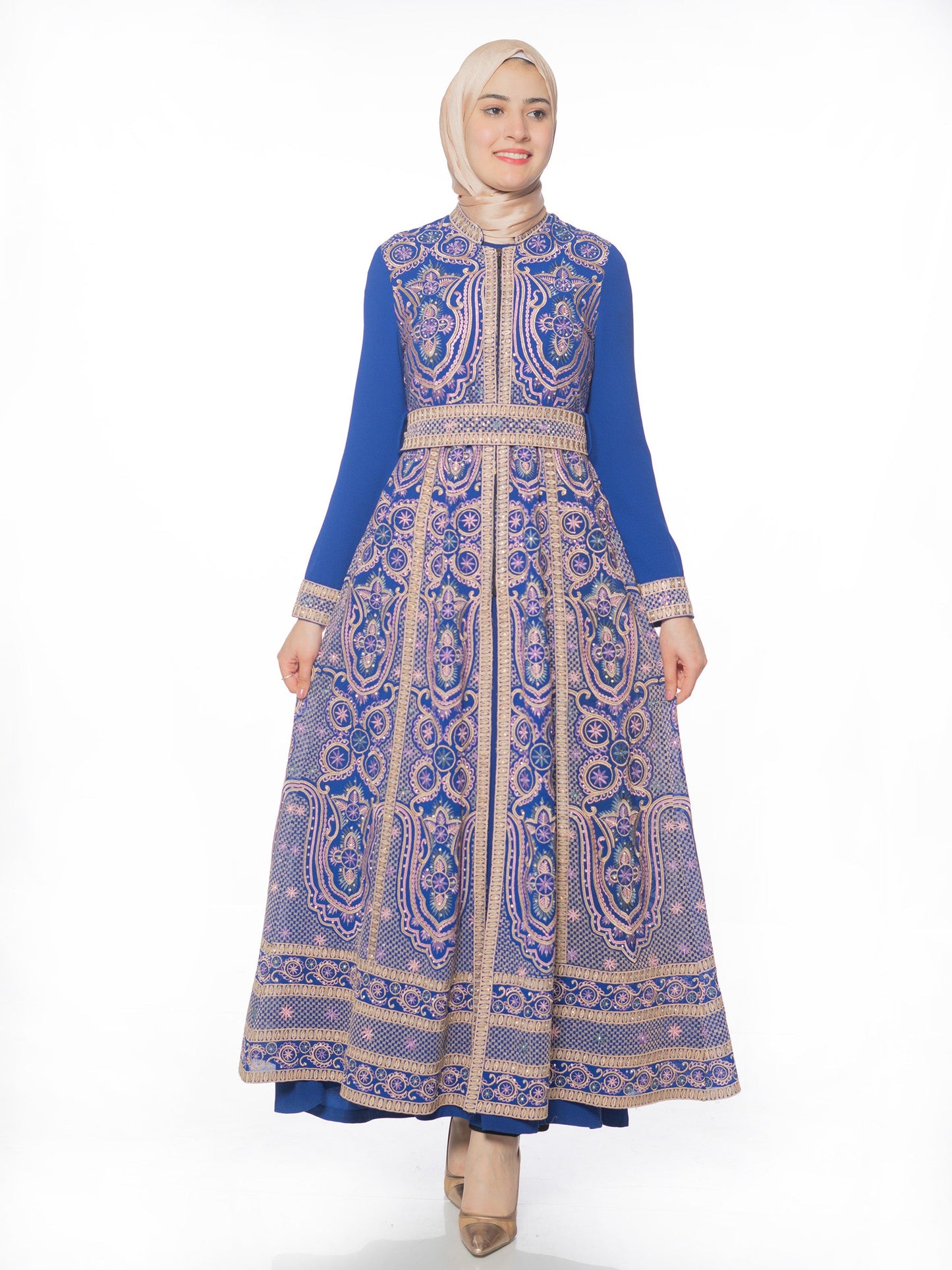 Elegant Traditional Attire Thobe
