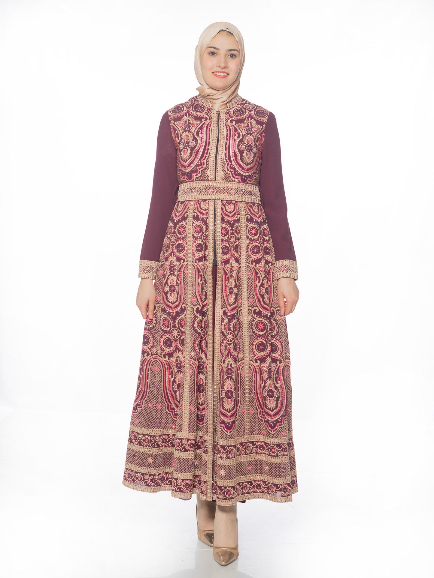 Elegant Traditional Attire Thobe