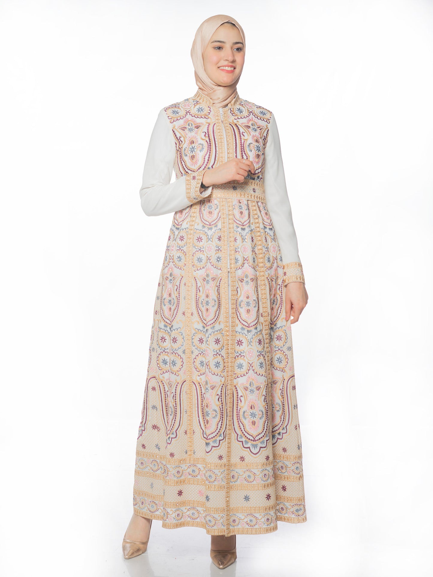 Elegant Traditional Attire Thobe