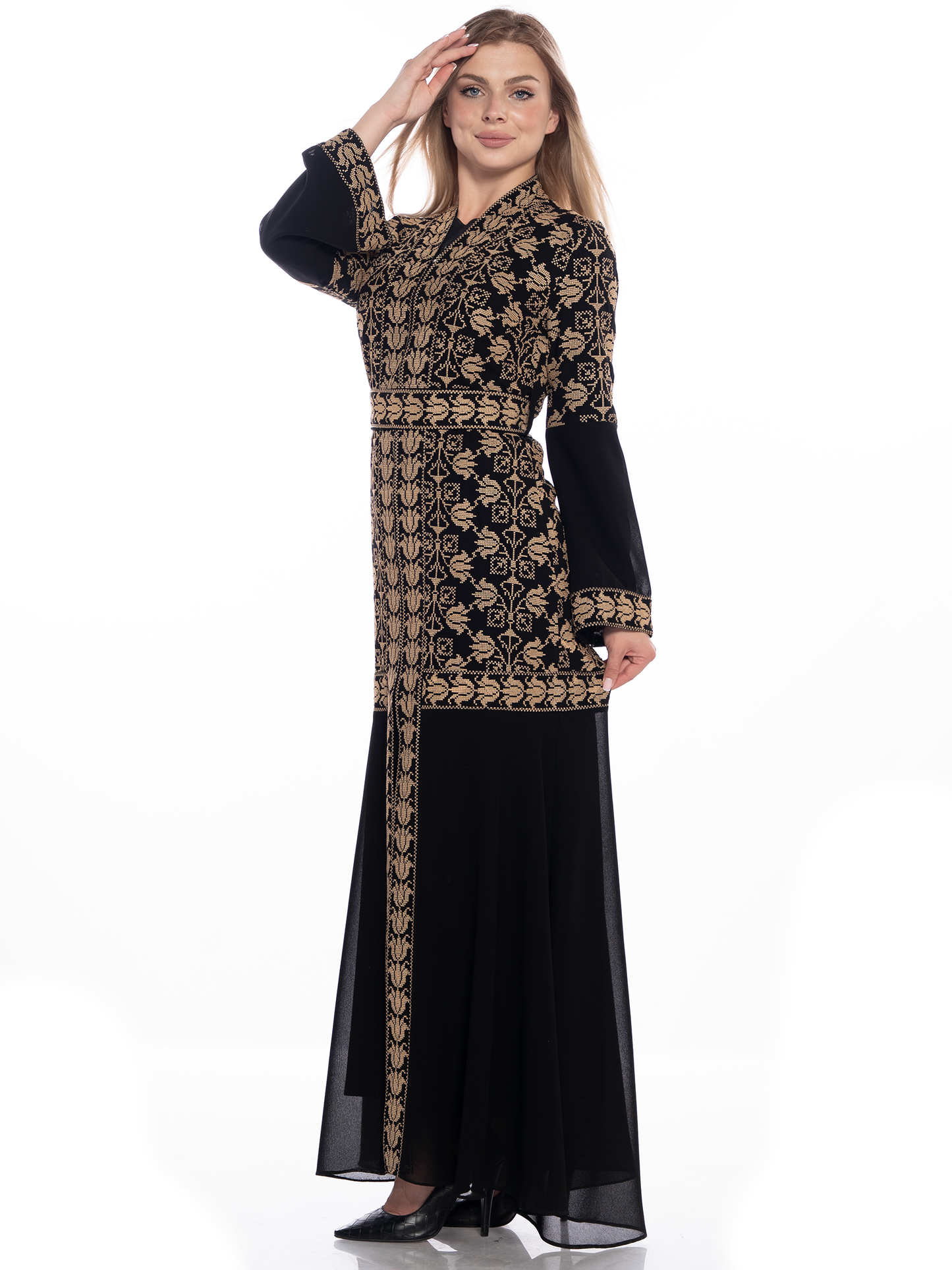 Embroidered bisht