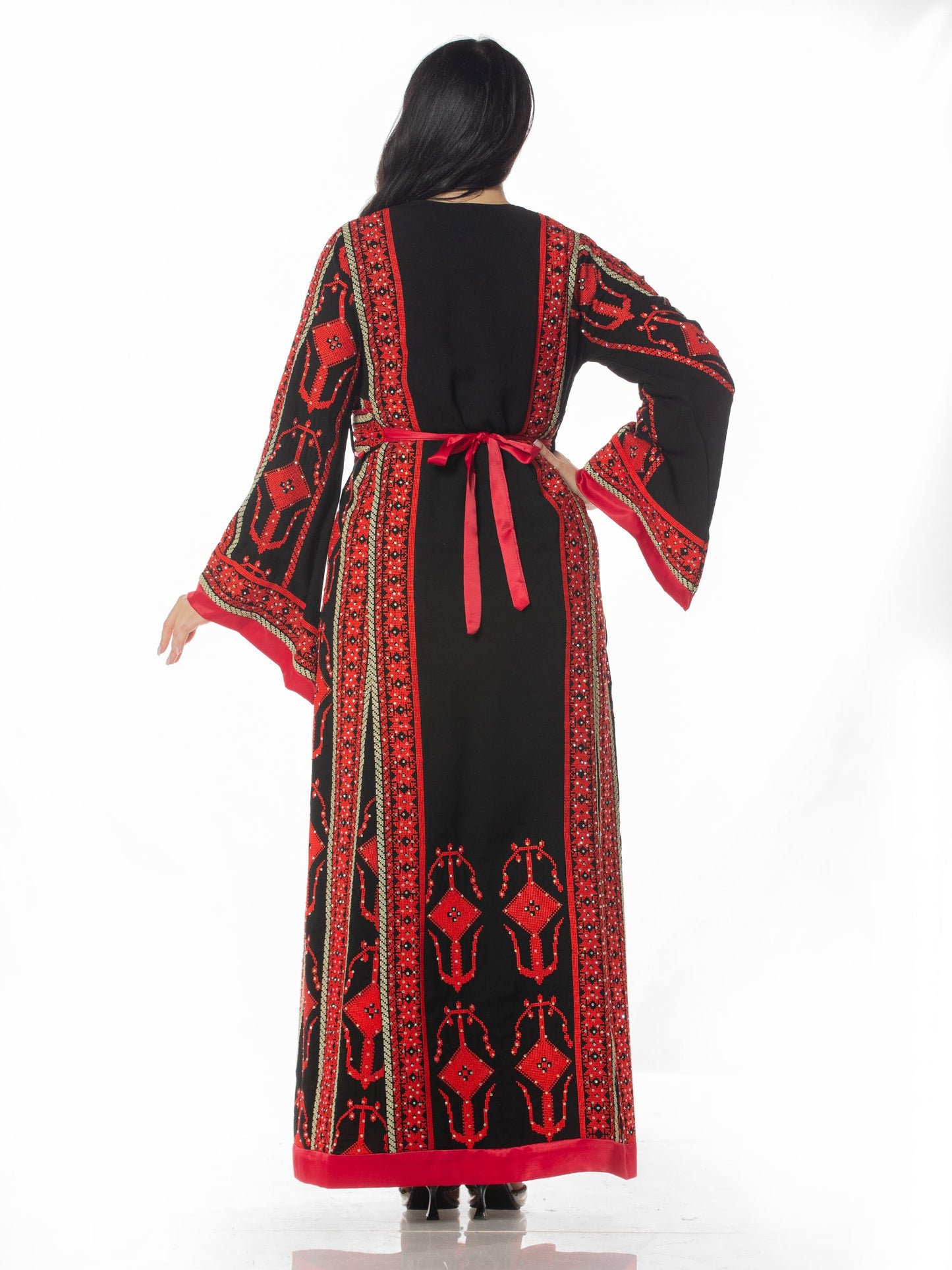 Embroidered thob