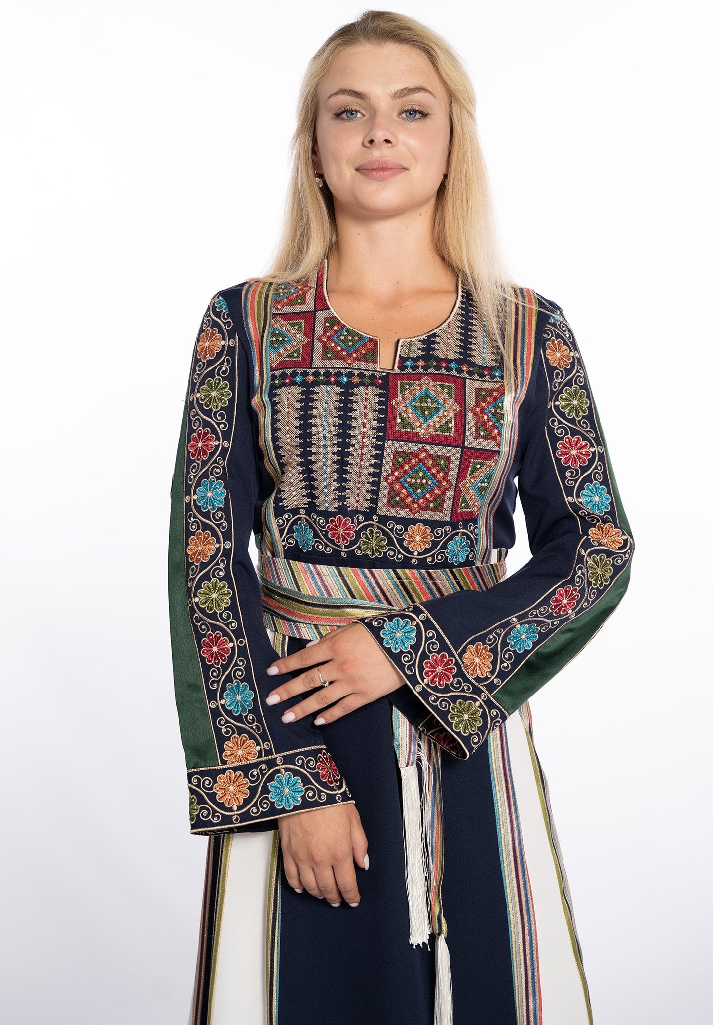 Embroidered thob