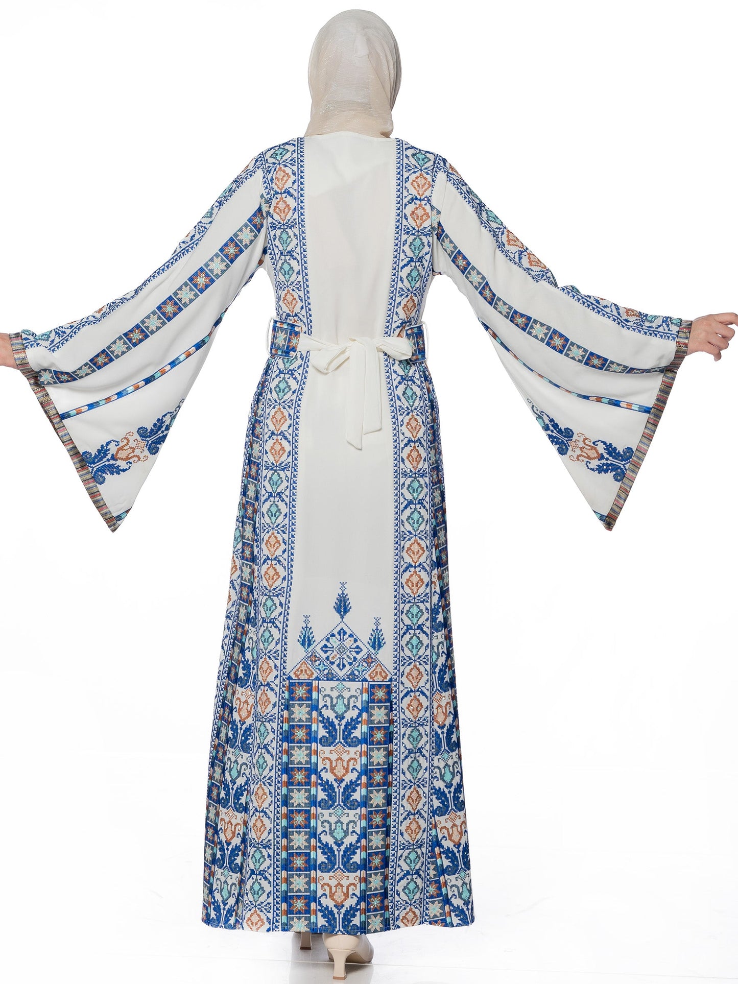 Embroidered thob