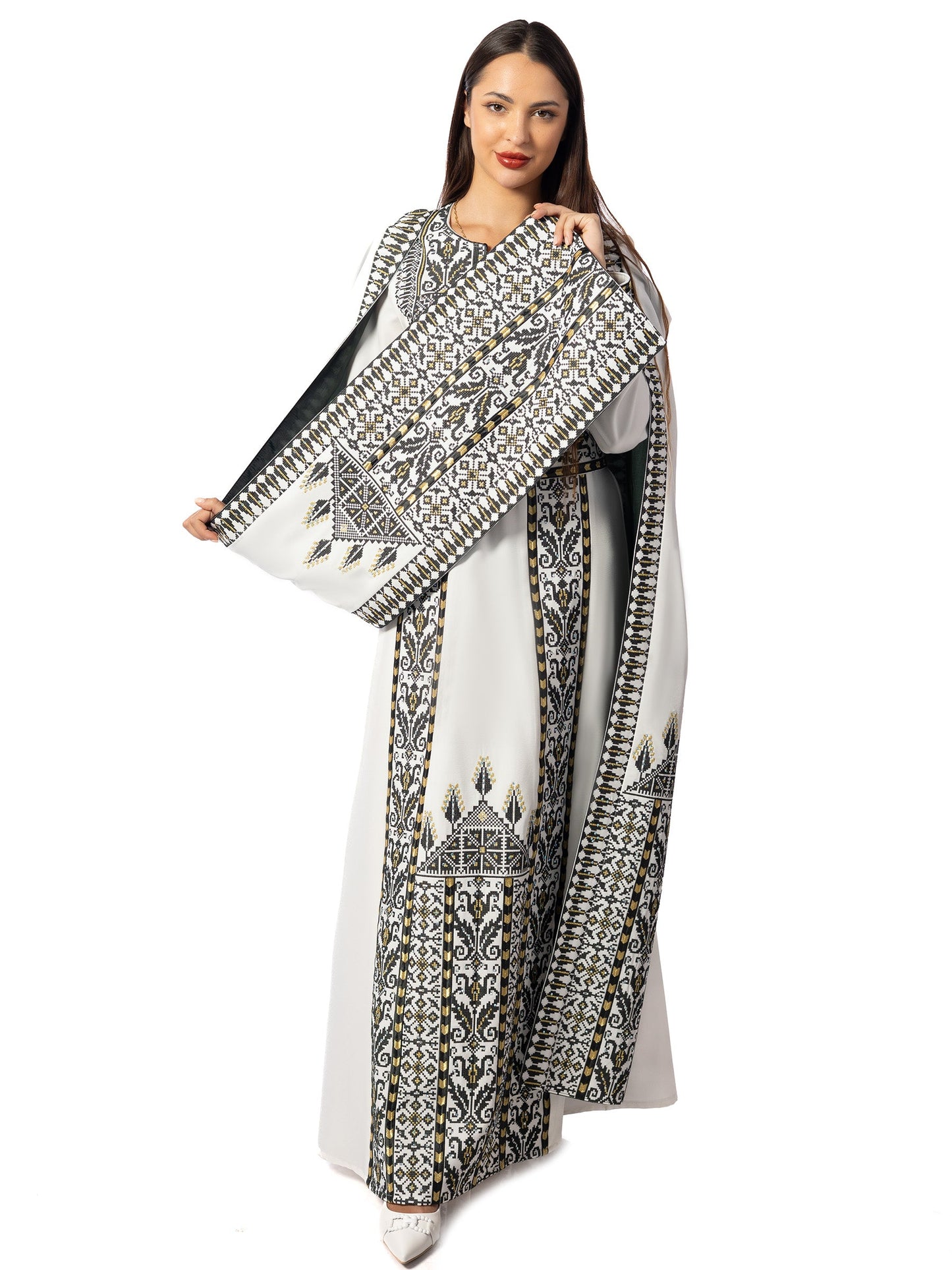 Embroidered thob