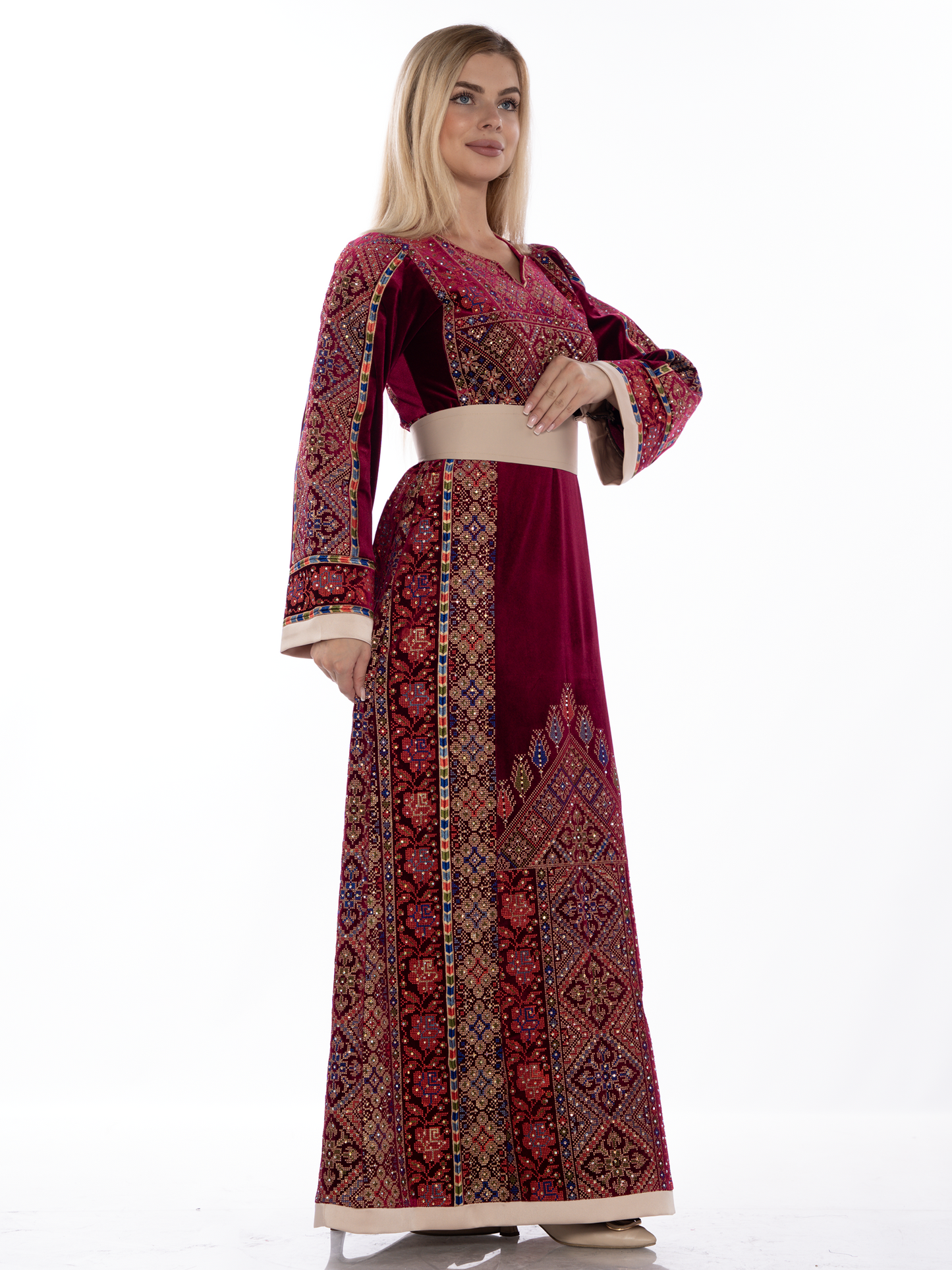 Embroidered thob