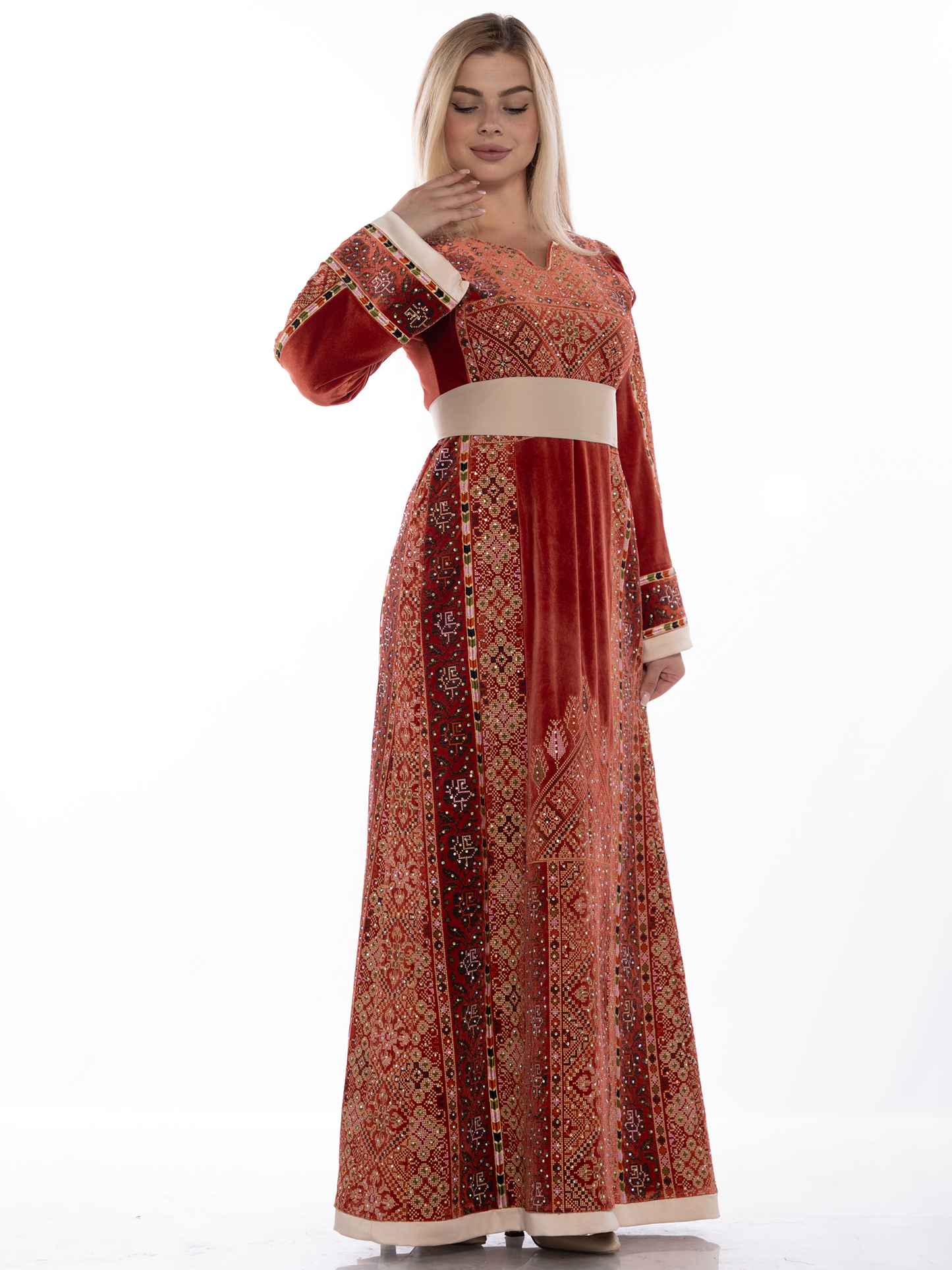 Embroidered thob