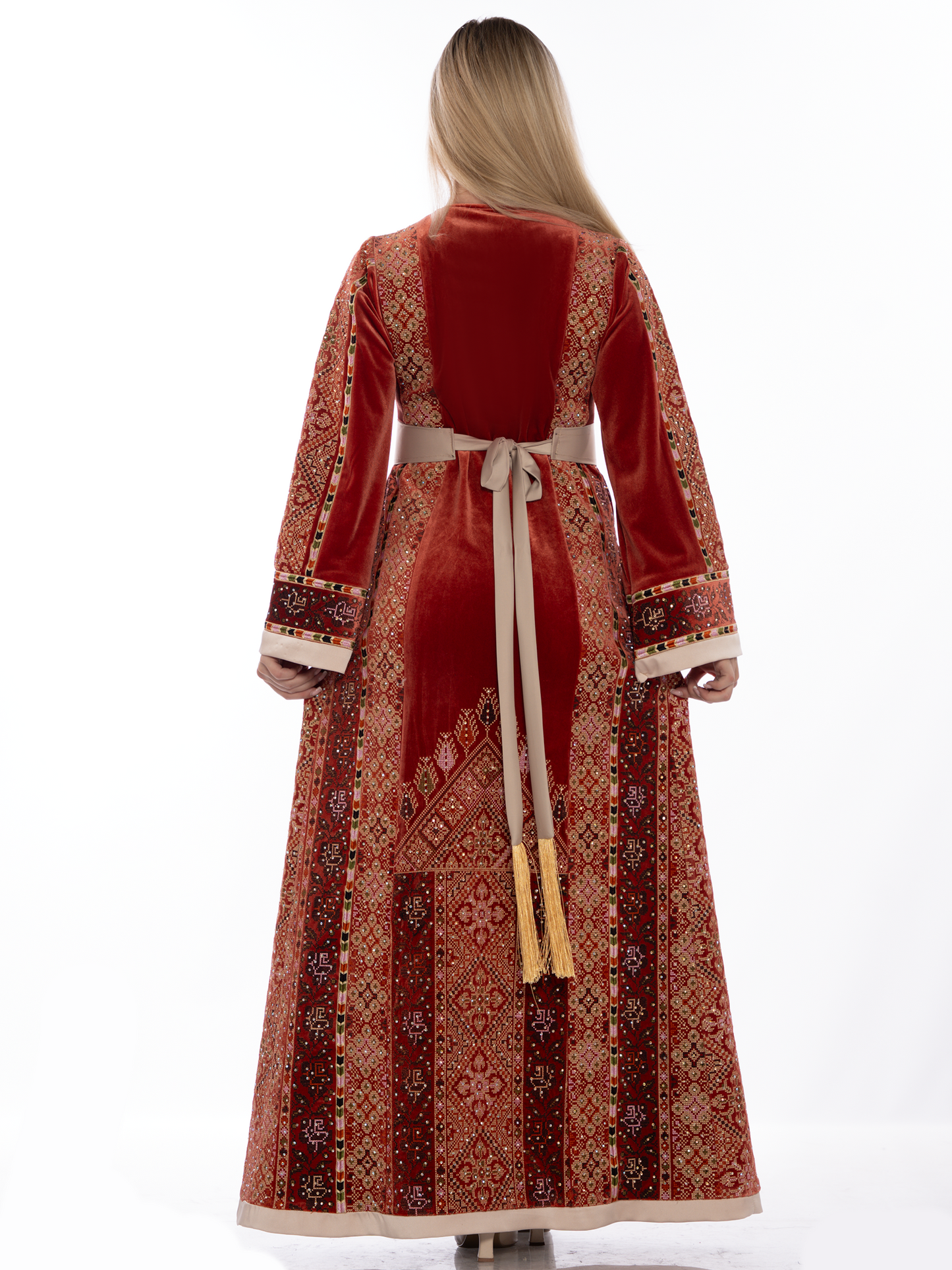 Embroidered thob
