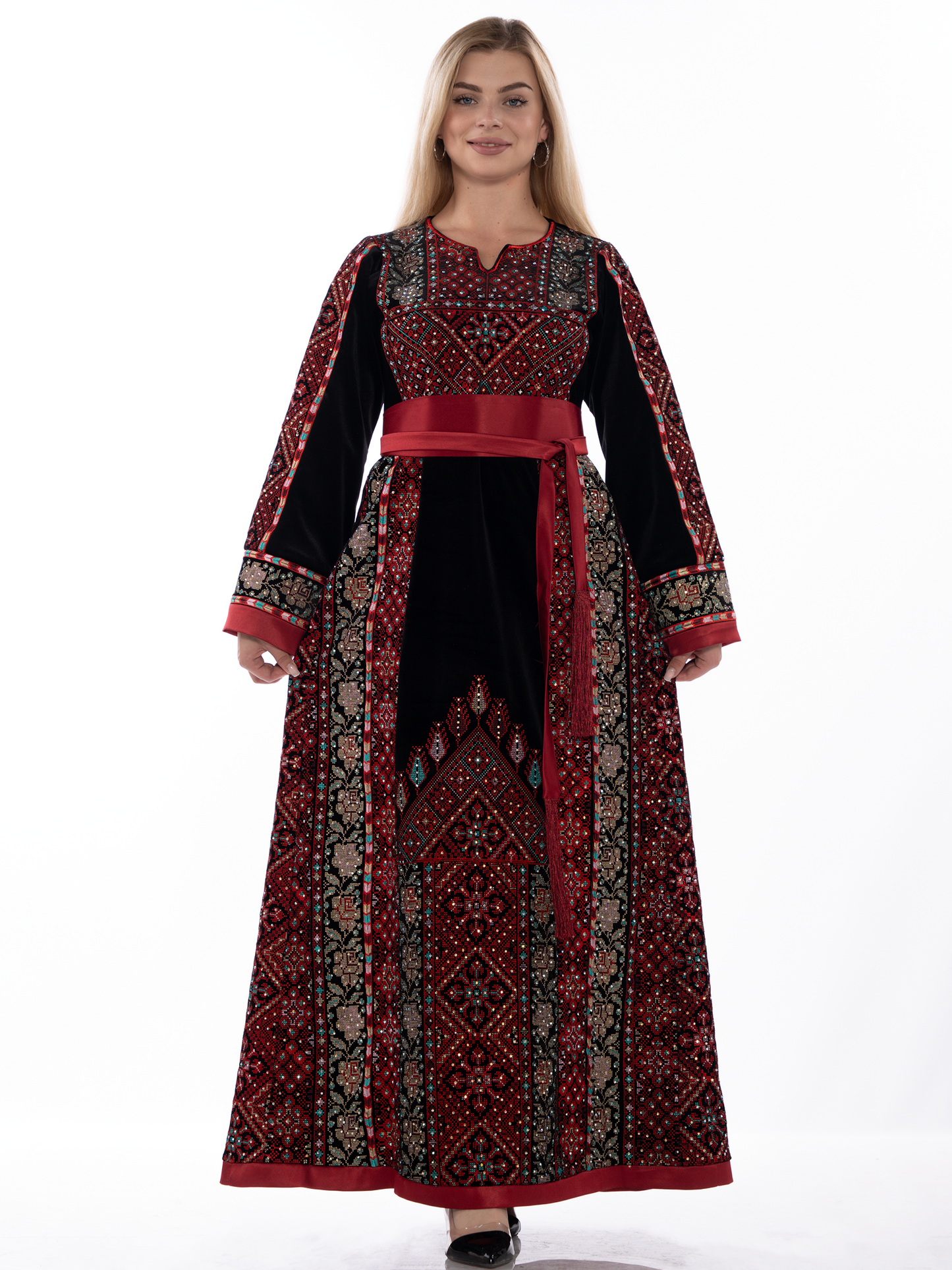 Embroidered thob