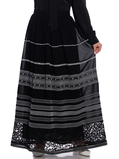 Embroidered skirt