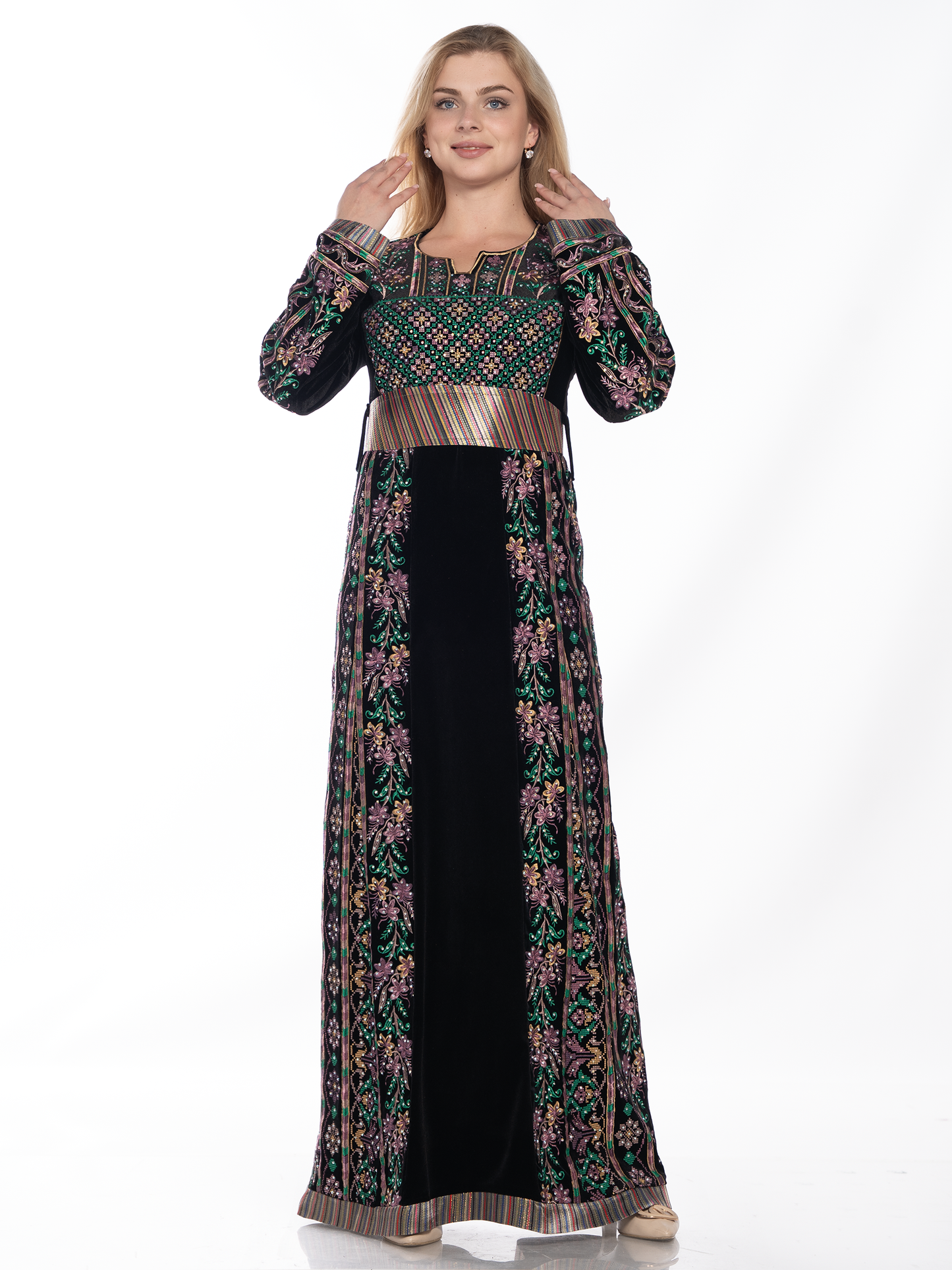 Embroidered thob