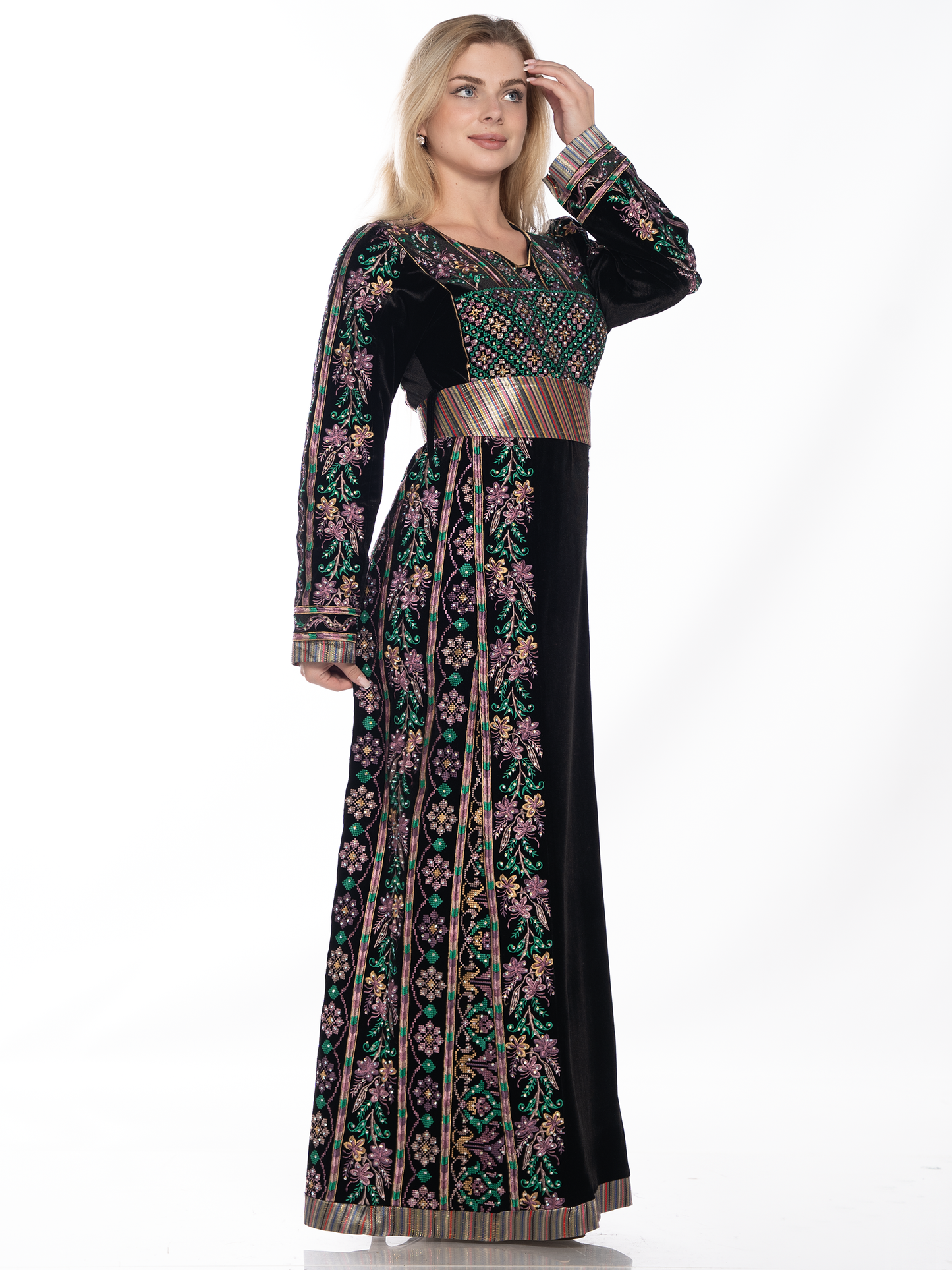Embroidered thob