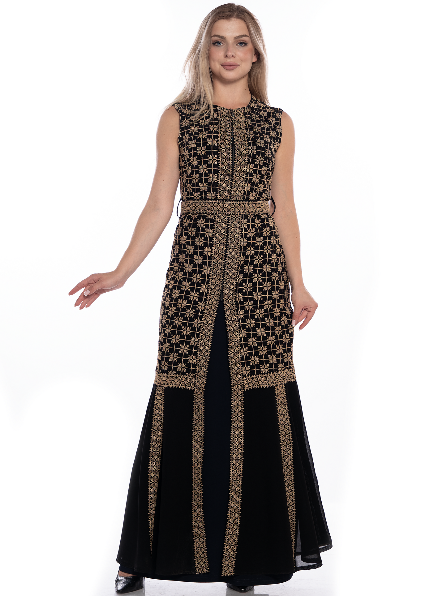 Embroidered bisht