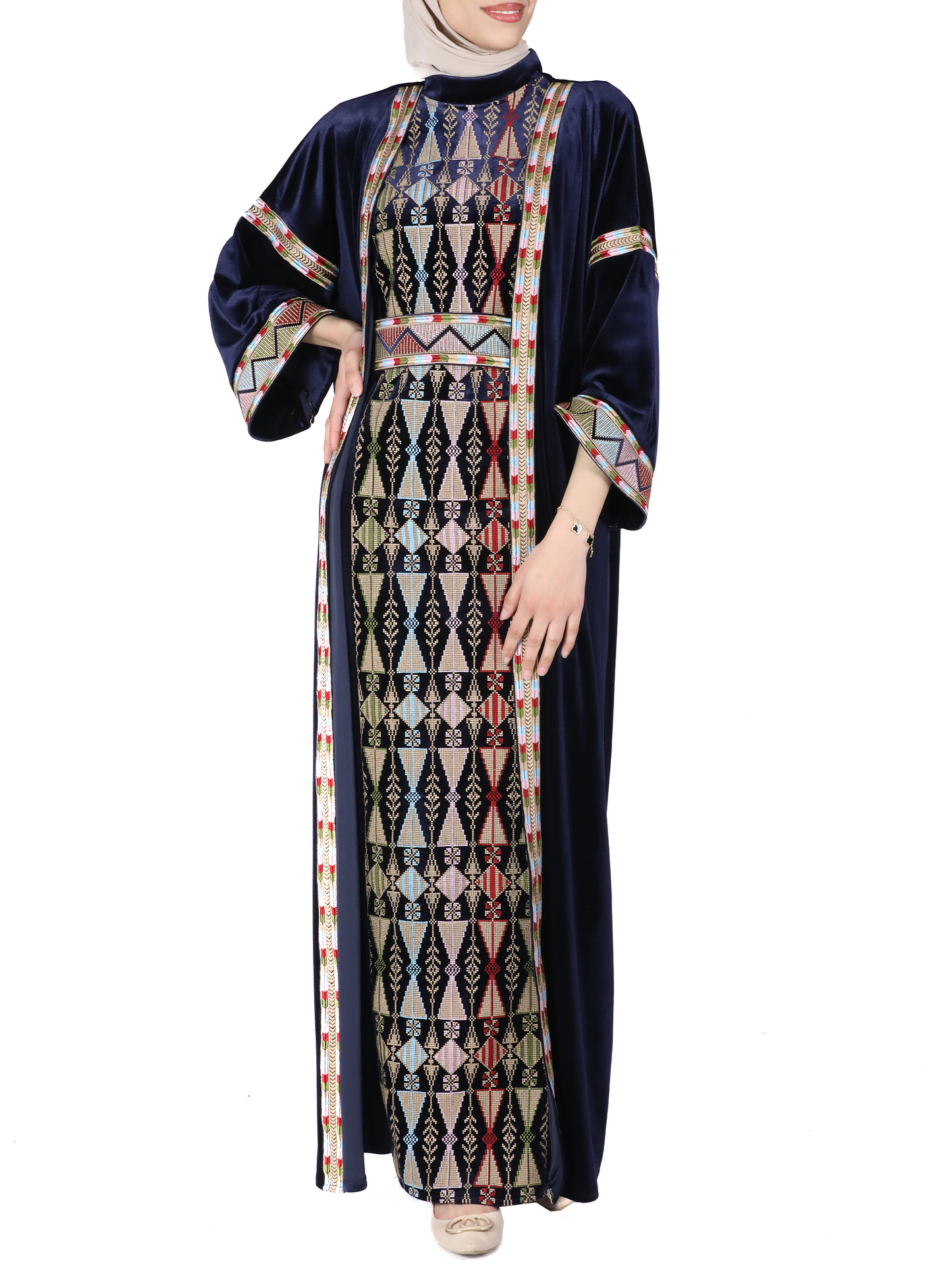 Embroidered bisht