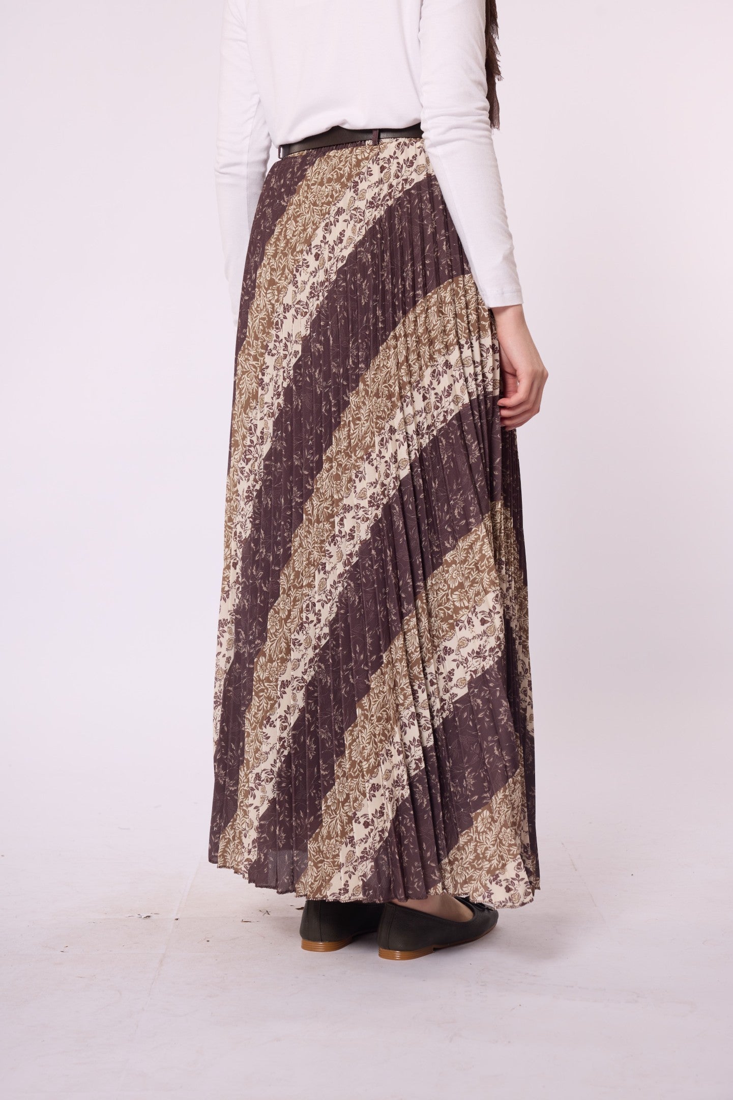 Paisley Patterned Chiffon Skirt with Belt Accessory