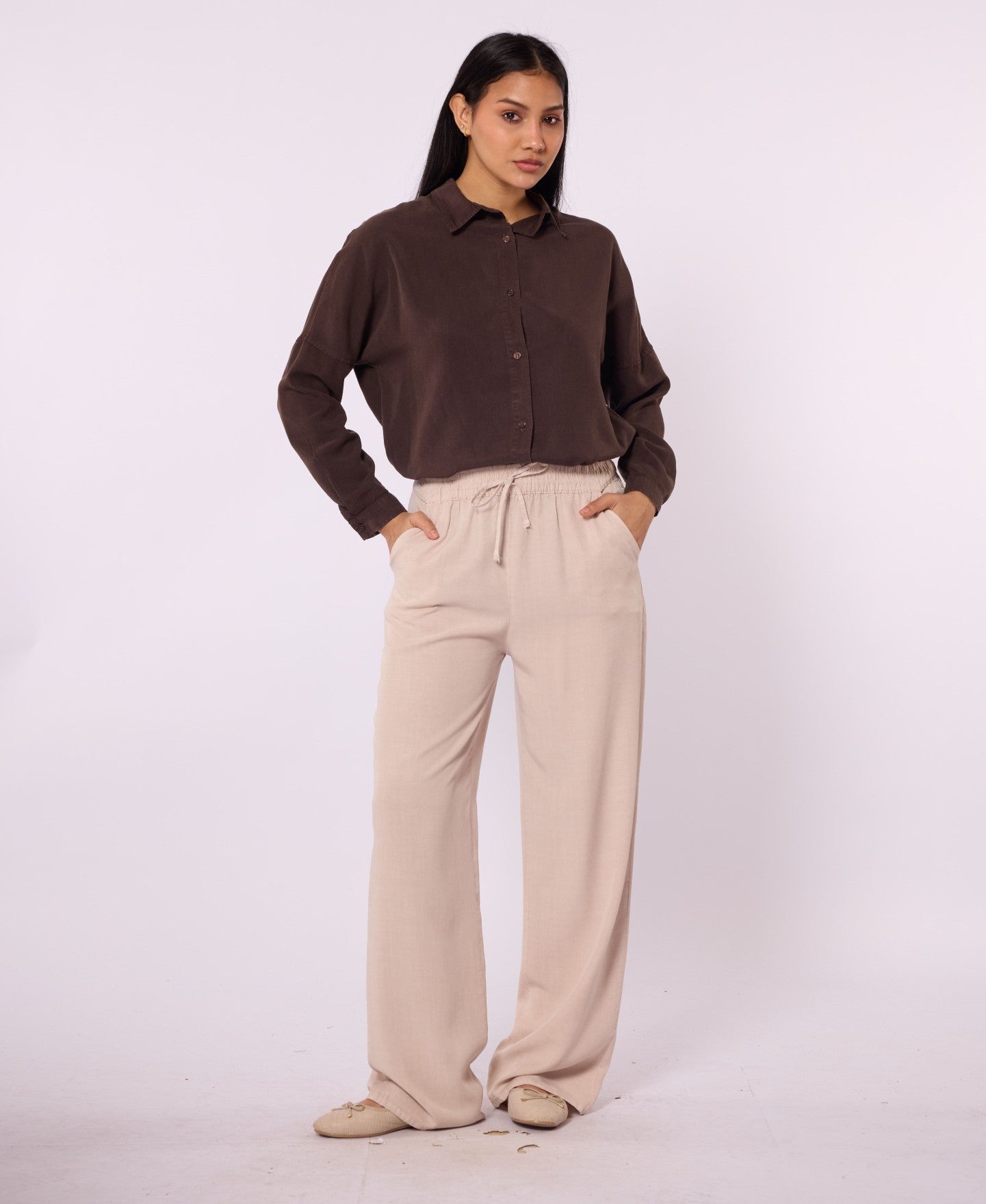 Relaxed Fit Tencel Fabric Trousers with Elastic Waist