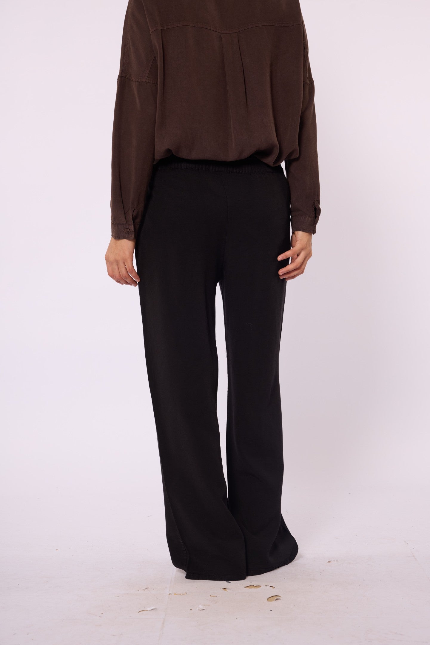Relaxed Fit Tencel Fabric Trousers with Elastic Waist