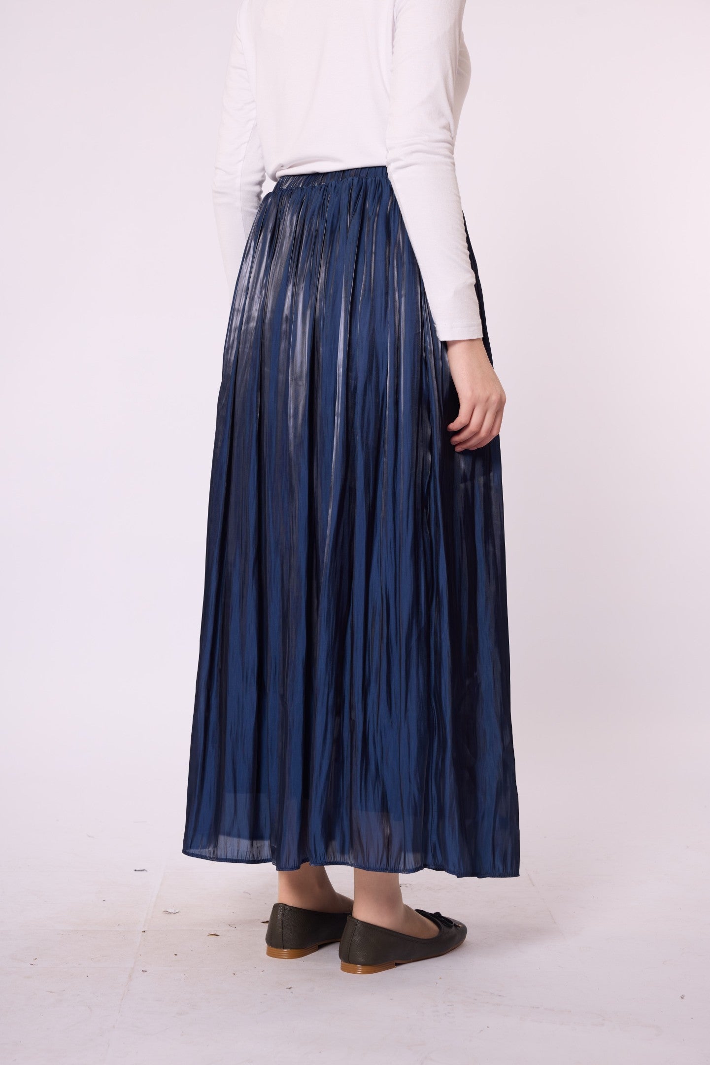 Elastic Waist Pleated Satin Skirt